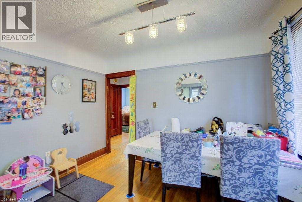 34 Barons Avenue S, Hamilton, ON - Indoor