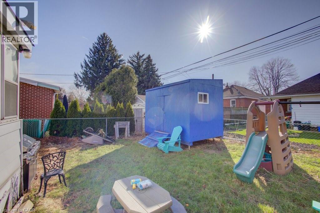 34 Barons Avenue S, Hamilton, ON - Outdoor