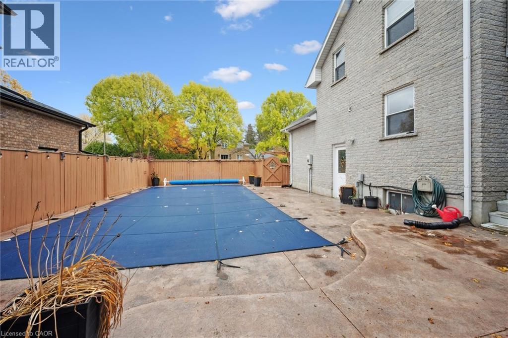 122 Grand River Boulevard, Kitchener, ON - Outdoor