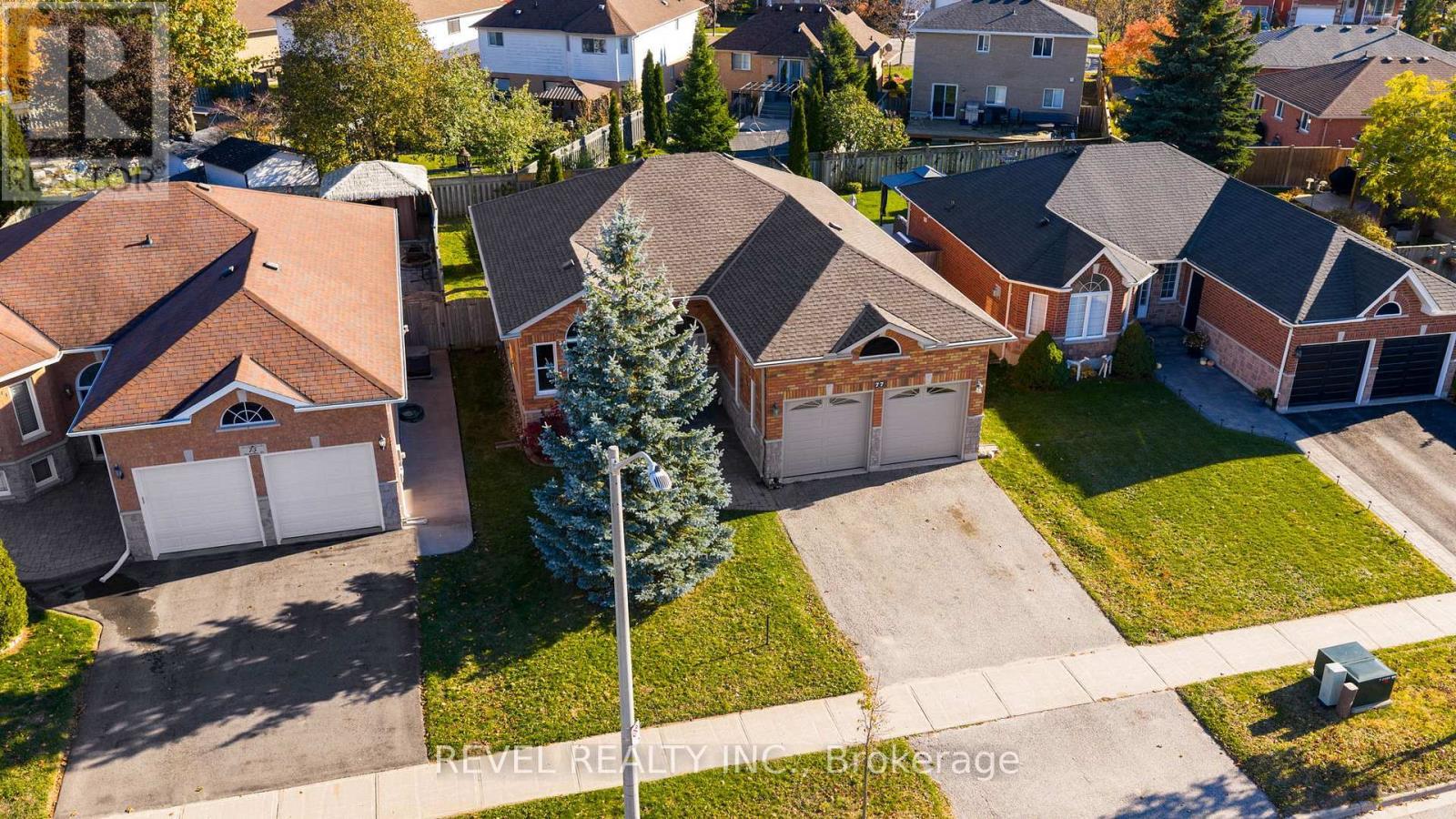 77 Marsellus Drive, Barrie, ON - Outdoor With Facade