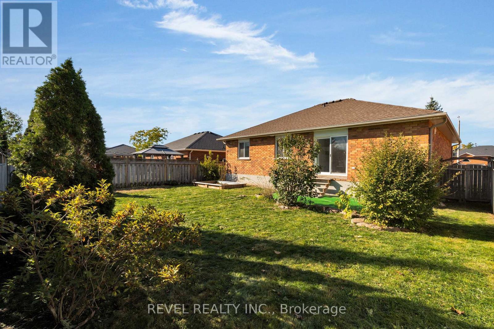 77 Marsellus Drive, Barrie, ON - Outdoor