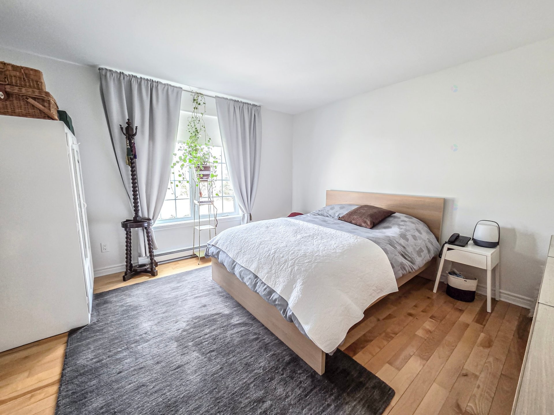 Master Bedroom - 310 Rue Mary, Lachute, QC - Indoor Photo Showing Bedroom