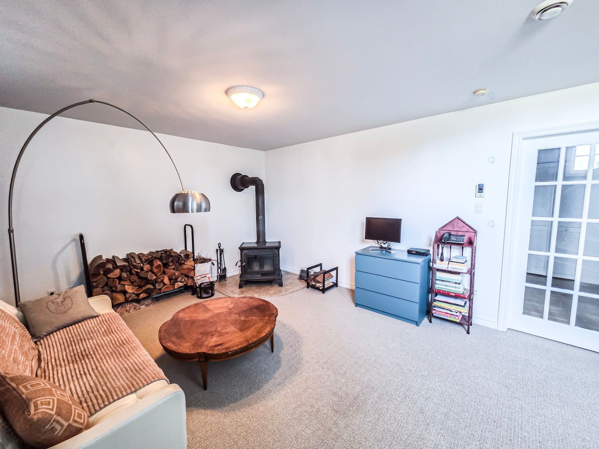 Family Room - 310 Rue Mary, Lachute, QC - Indoor With Fireplace