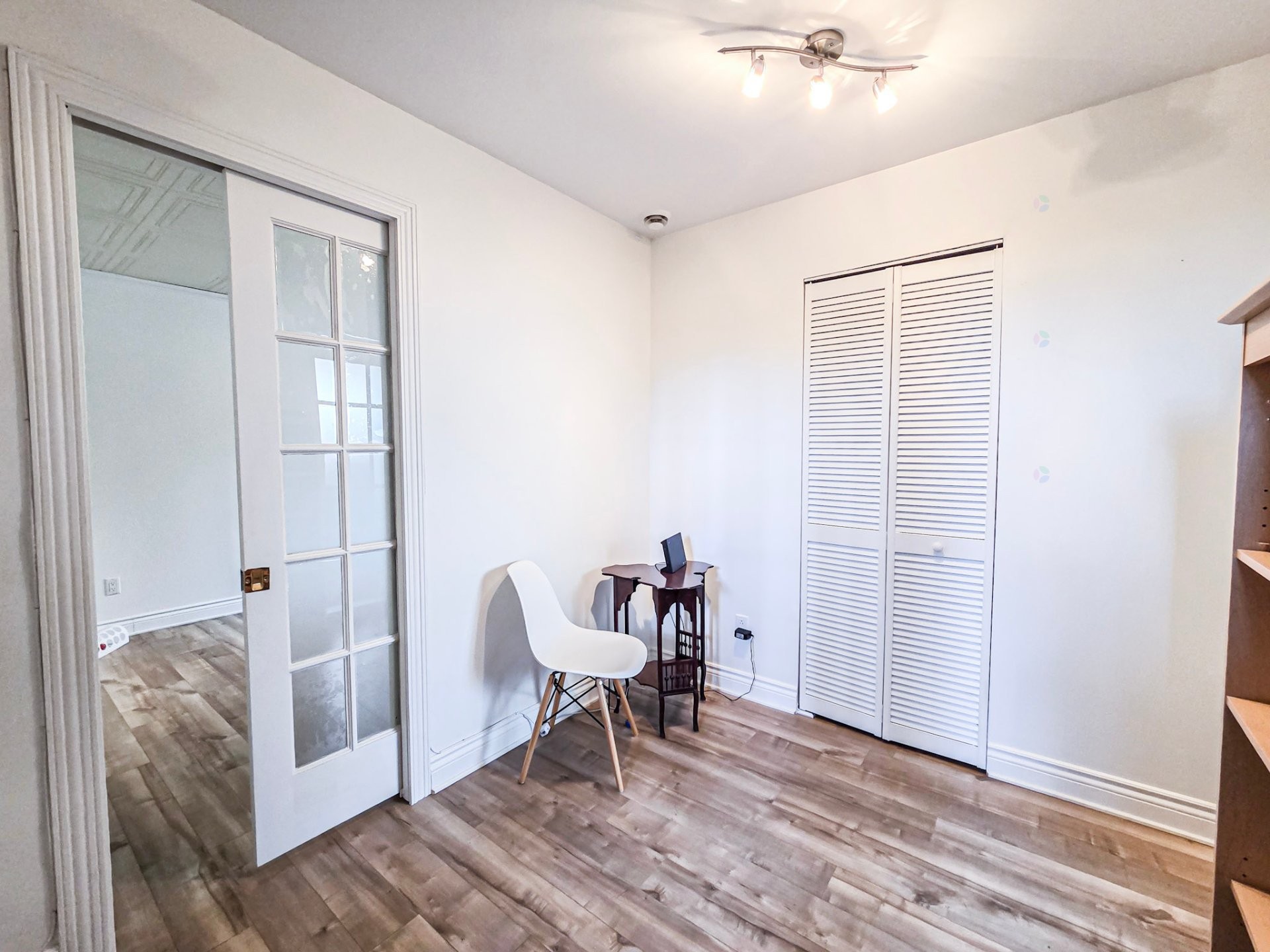 Den - 310 Rue Mary, Lachute, QC - Indoor
