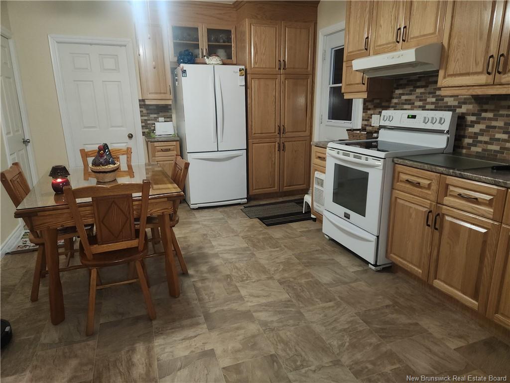 66 St-Antoine St, Saint-Léonard, NB