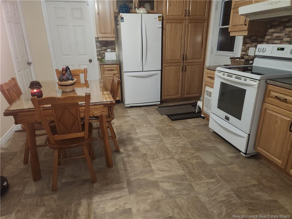 66 St-Antoine St, Saint-Léonard, NB
