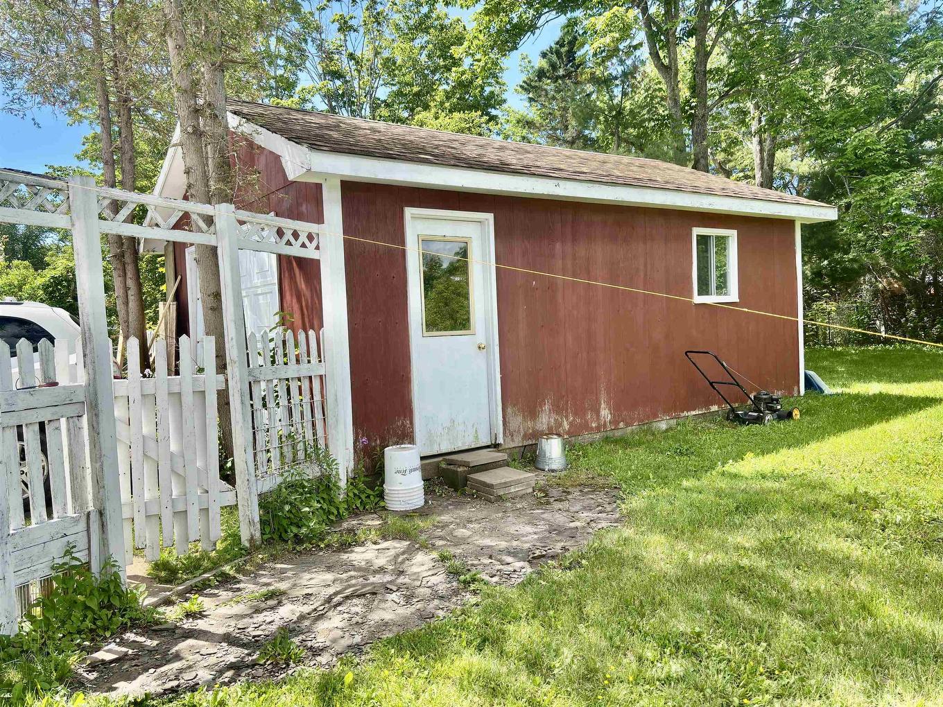 49 Chapel Street, Parrsboro, NS