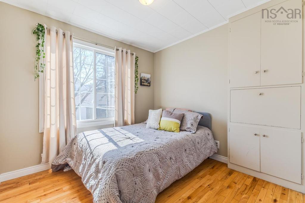 56 Regent Street, Amherst, NS