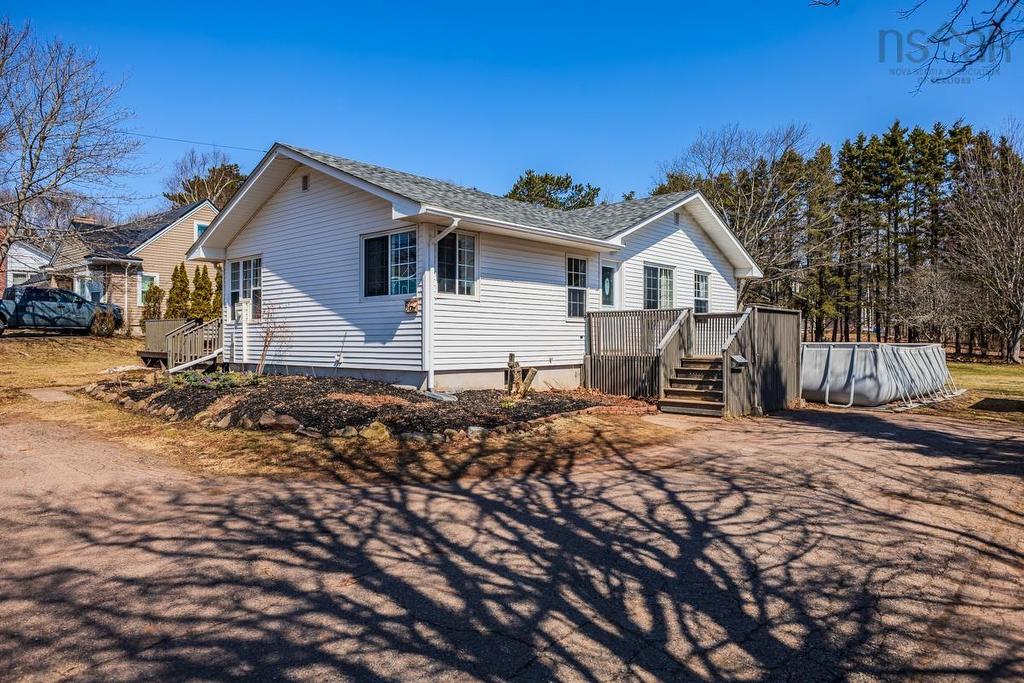 56 Regent Street, Amherst, NS
