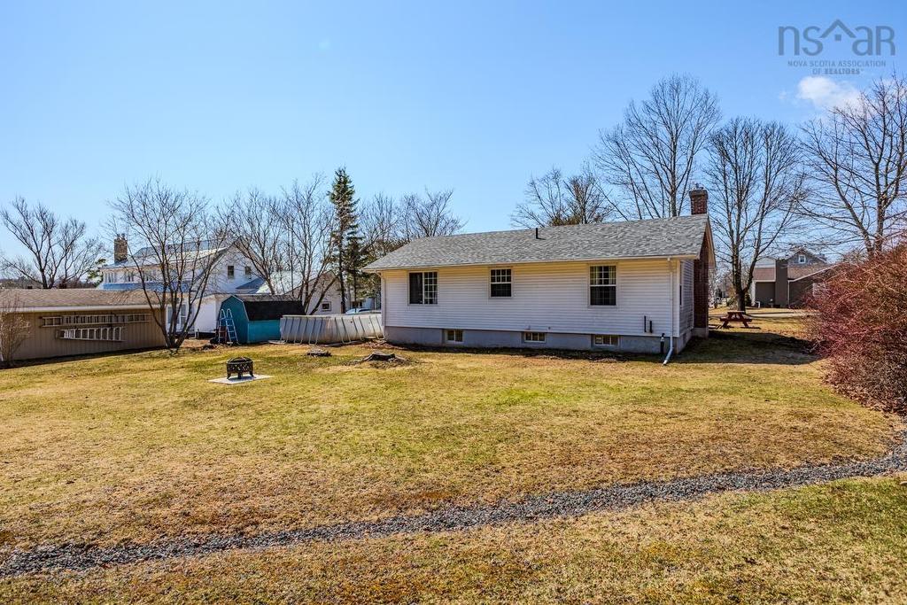 56 Regent Street, Amherst, NS
