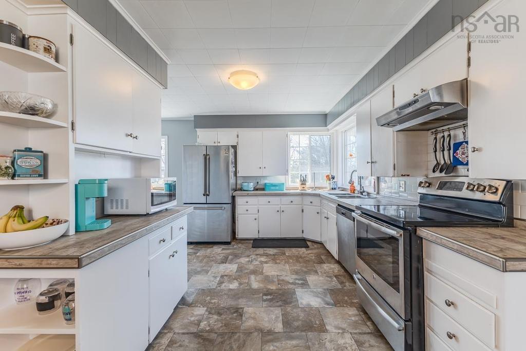 56 Regent Street, Amherst, NS