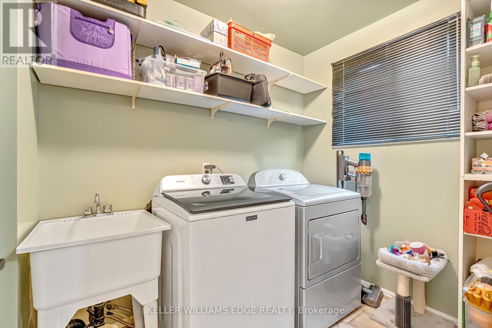70 Strawberry Drive, Hamilton, ON - Indoor Photo Showing Laundry Room