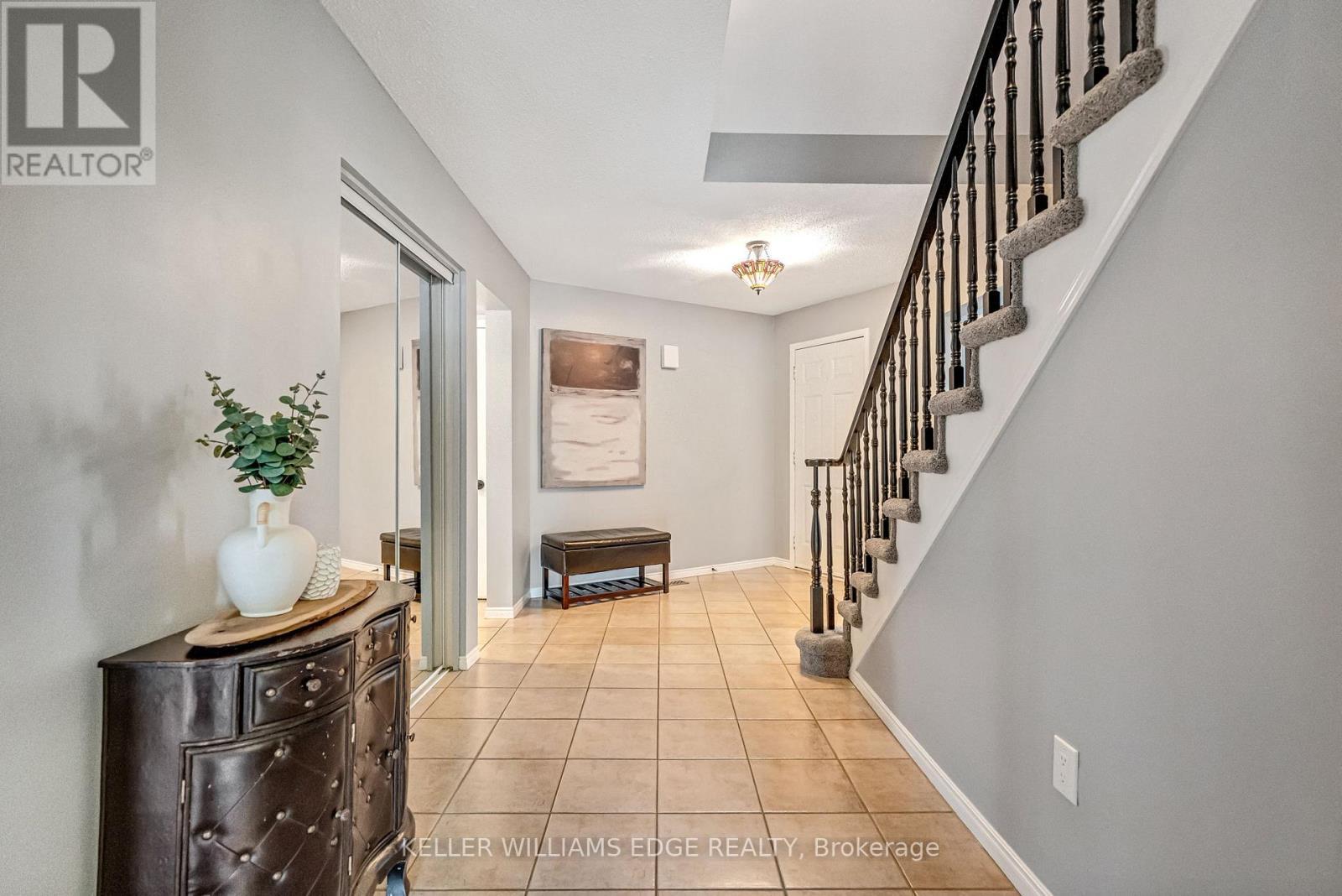 70 Strawberry Drive, Hamilton, ON - Indoor Photo Showing Other Room