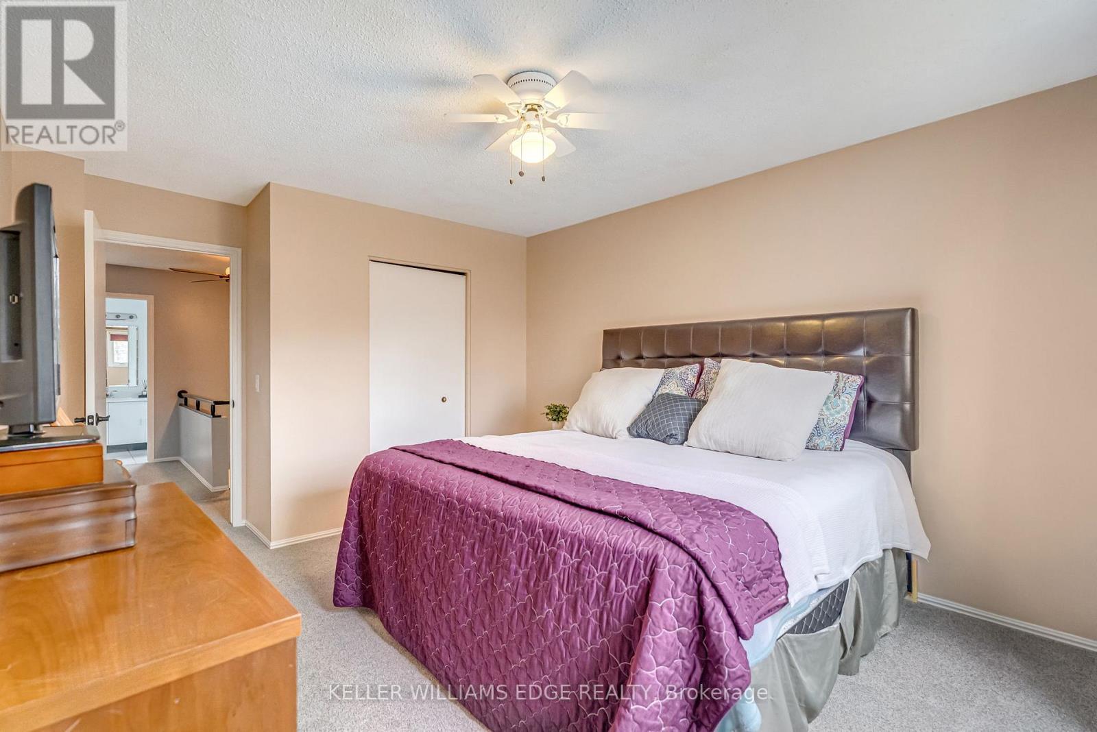 70 Strawberry Drive, Hamilton, ON - Indoor Photo Showing Bedroom