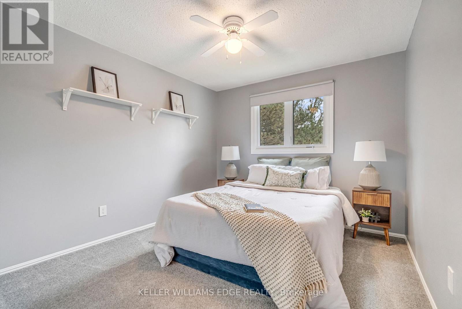 70 Strawberry Drive, Hamilton, ON - Indoor Photo Showing Bedroom