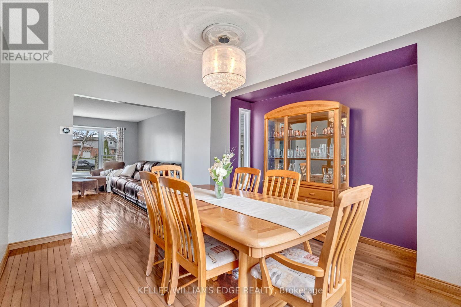 70 Strawberry Drive, Hamilton, ON - Indoor Photo Showing Dining Room
