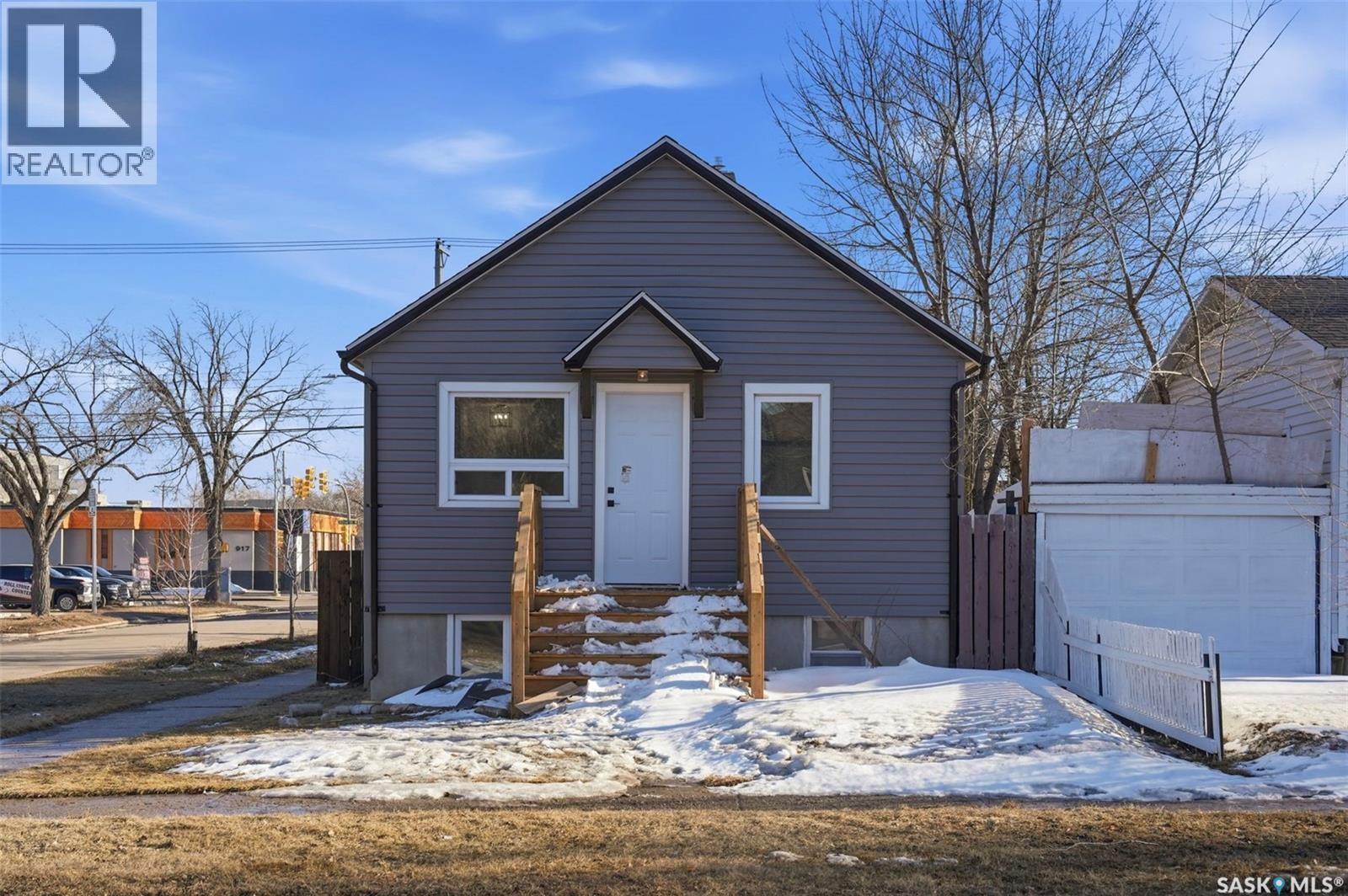 1001 23Rd Street W, Saskatoon, SK - Outdoor