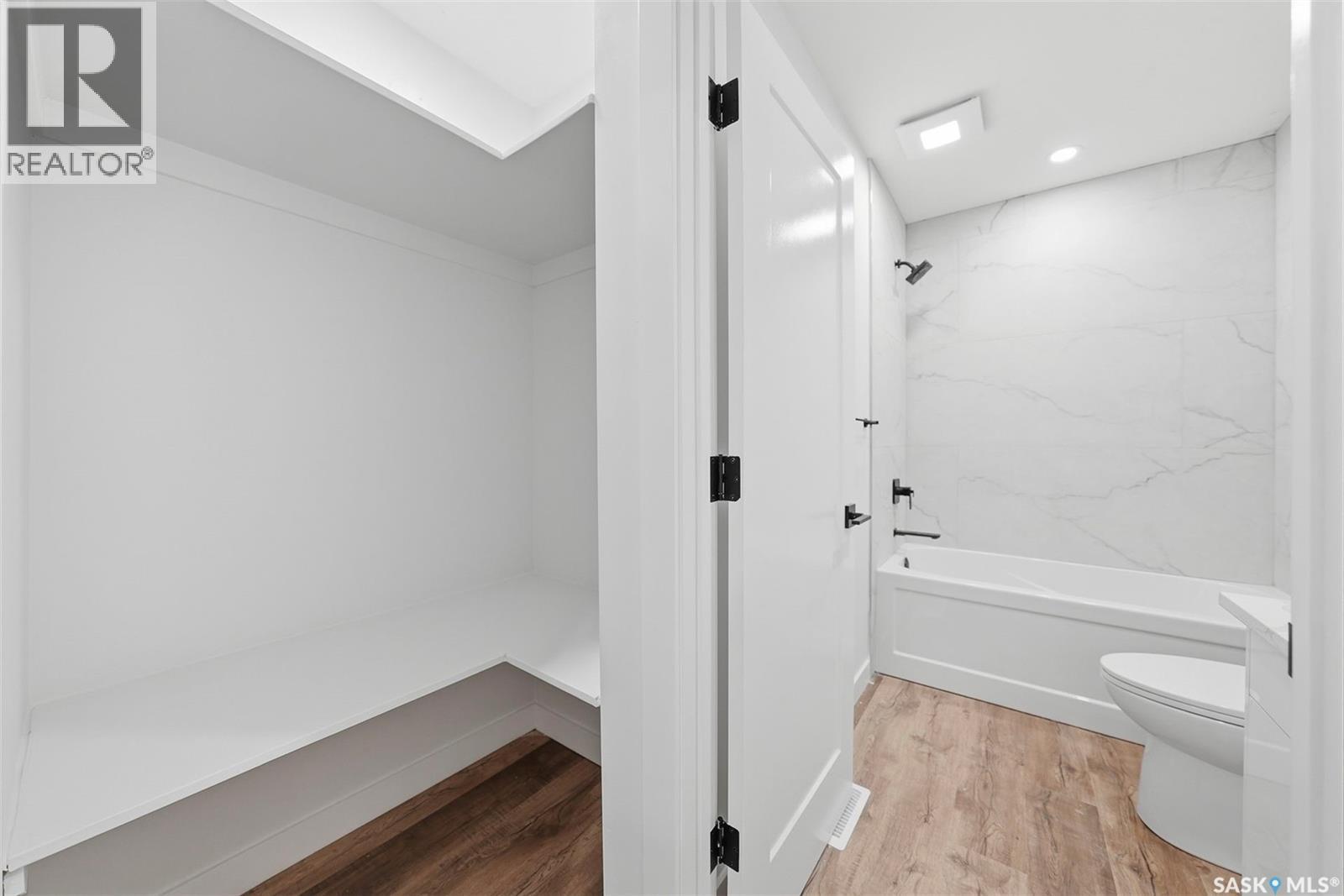 1001 23Rd Street W, Saskatoon, SK - Indoor