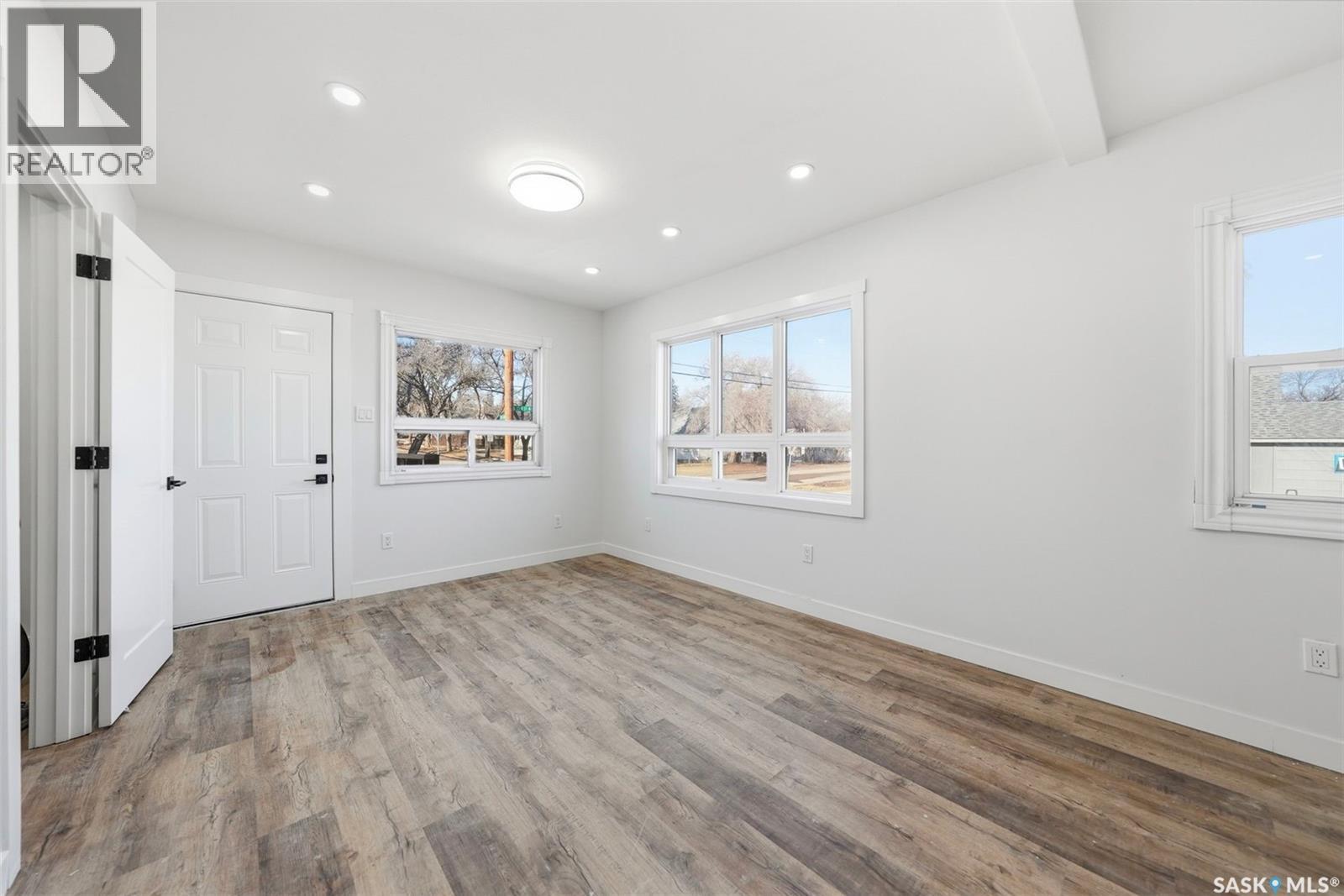 1001 23Rd Street W, Saskatoon, SK - Indoor Photo Showing Other Room