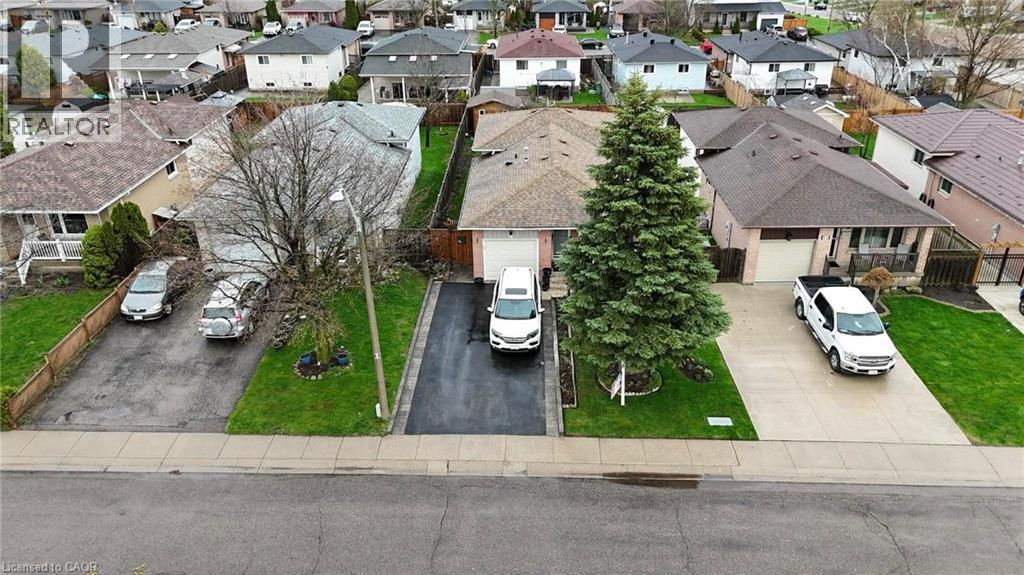 51 Independence Drive, Hamilton, ON - Outdoor