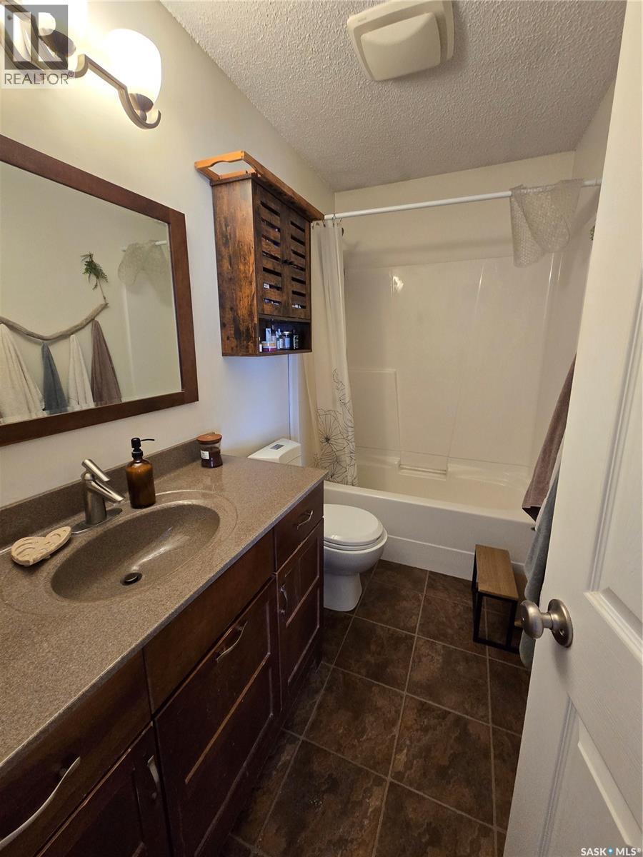 208 Clinton Place, Swift Current, SK