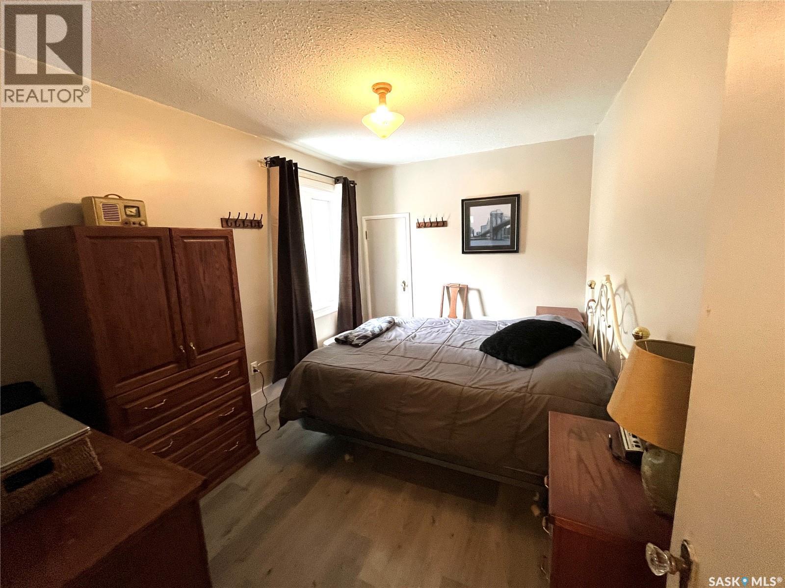 309 10Th Street E, Prince Albert, SK - Indoor Photo Showing Bedroom