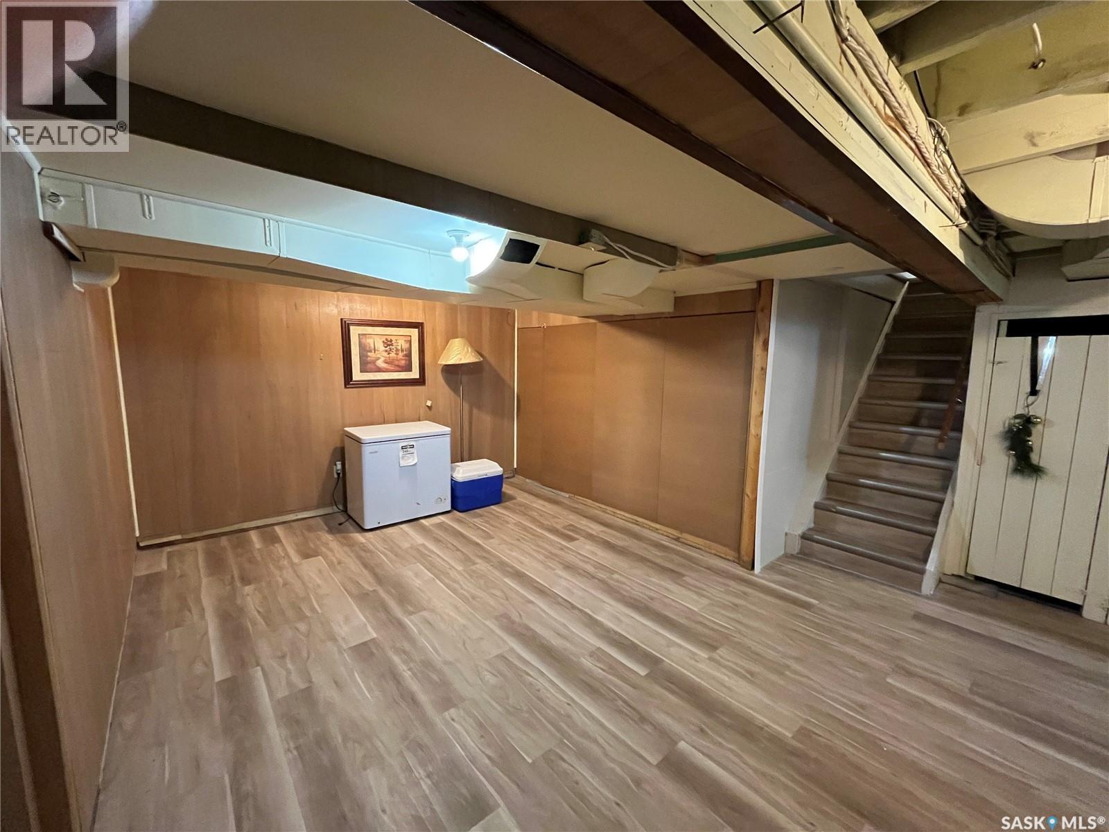 309 10Th Street E, Prince Albert, SK - Indoor