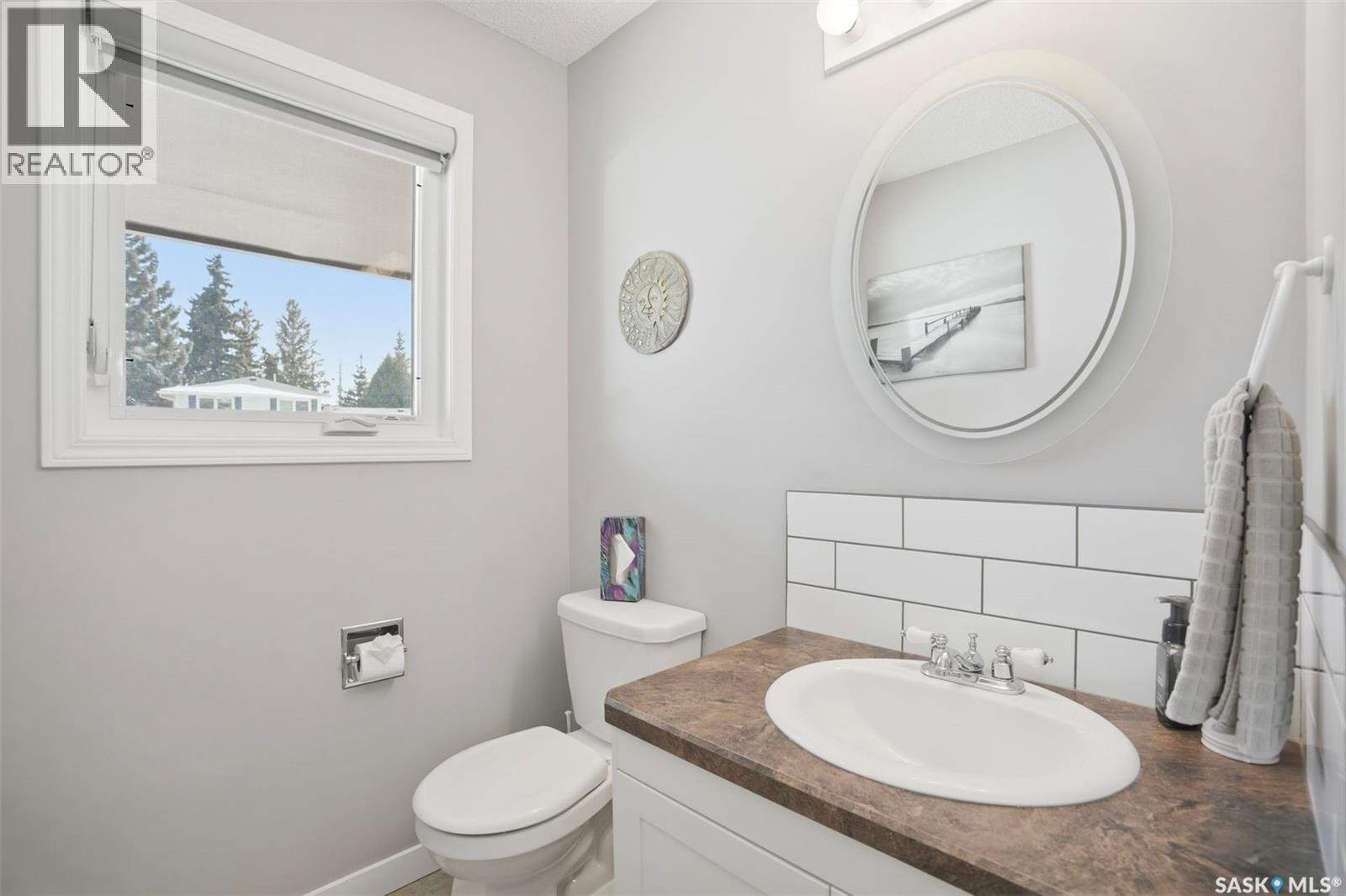 31 Cantlon Crescent, Saskatoon, SK - Indoor Photo Showing Bathroom