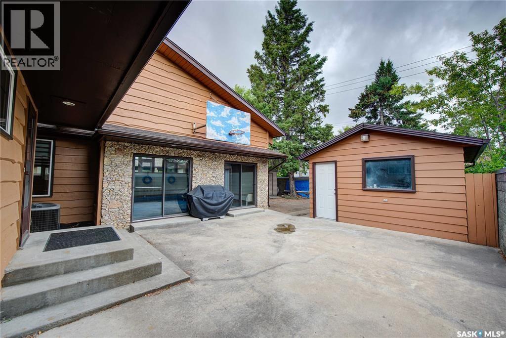 31 Cantlon Crescent, Saskatoon, SK - Outdoor With Exterior