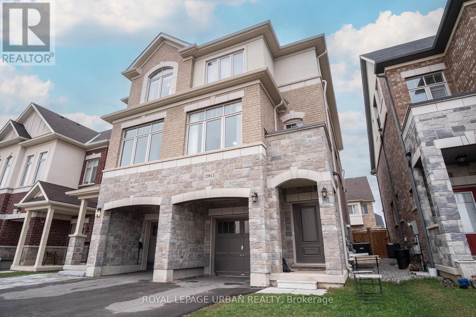 3963 Lodi Road, Burlington, ON - Outdoor With Facade