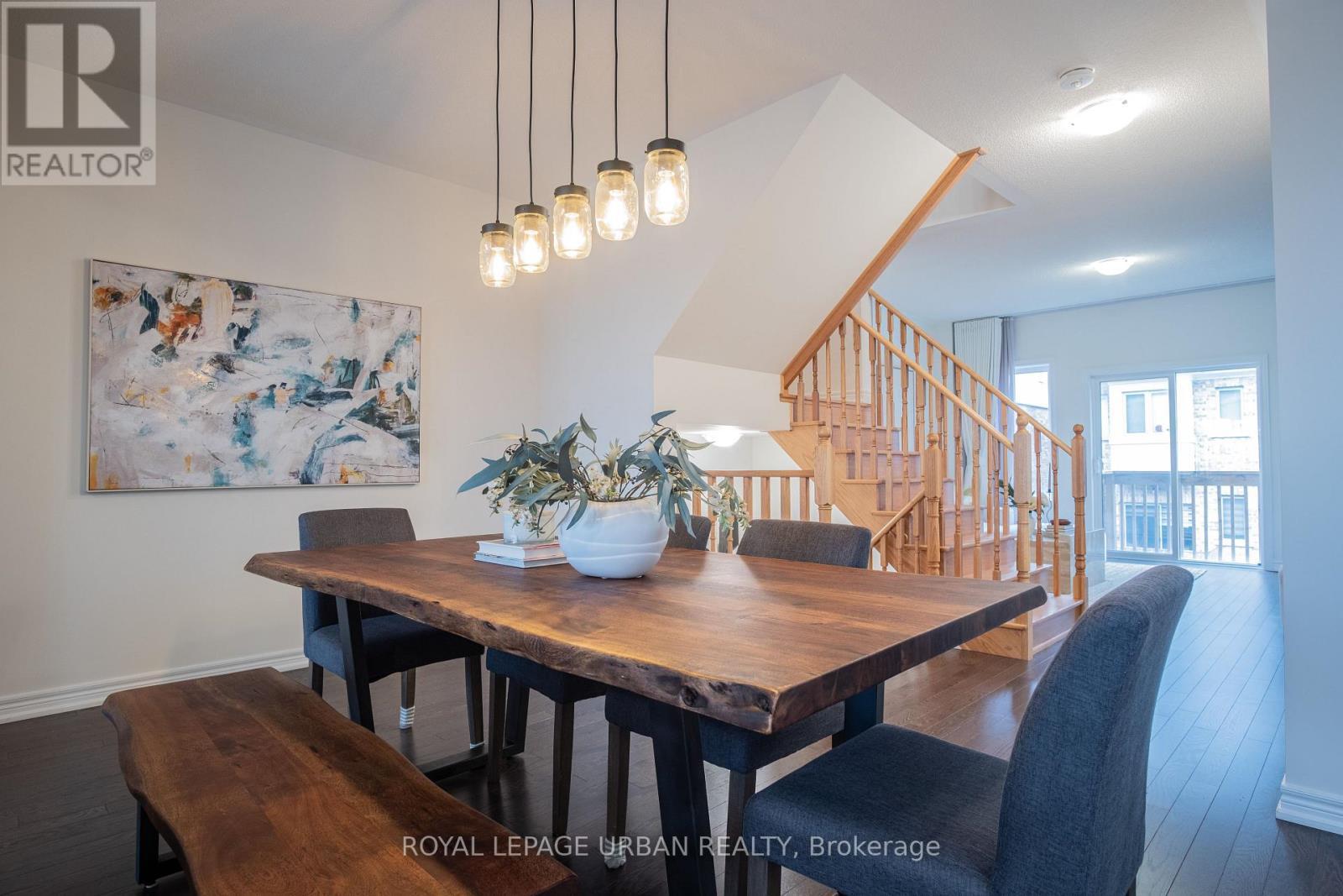 3963 Lodi Road, Burlington, ON - Indoor Photo Showing Dining Room