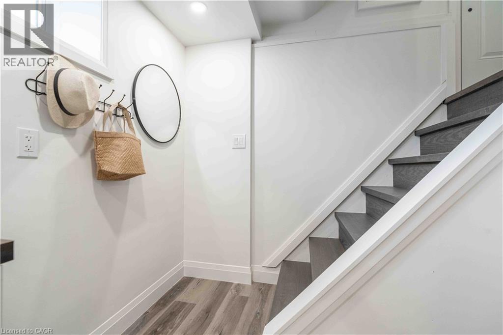 67 Toby Crescent, Hamilton, ON - Indoor Photo Showing Other Room