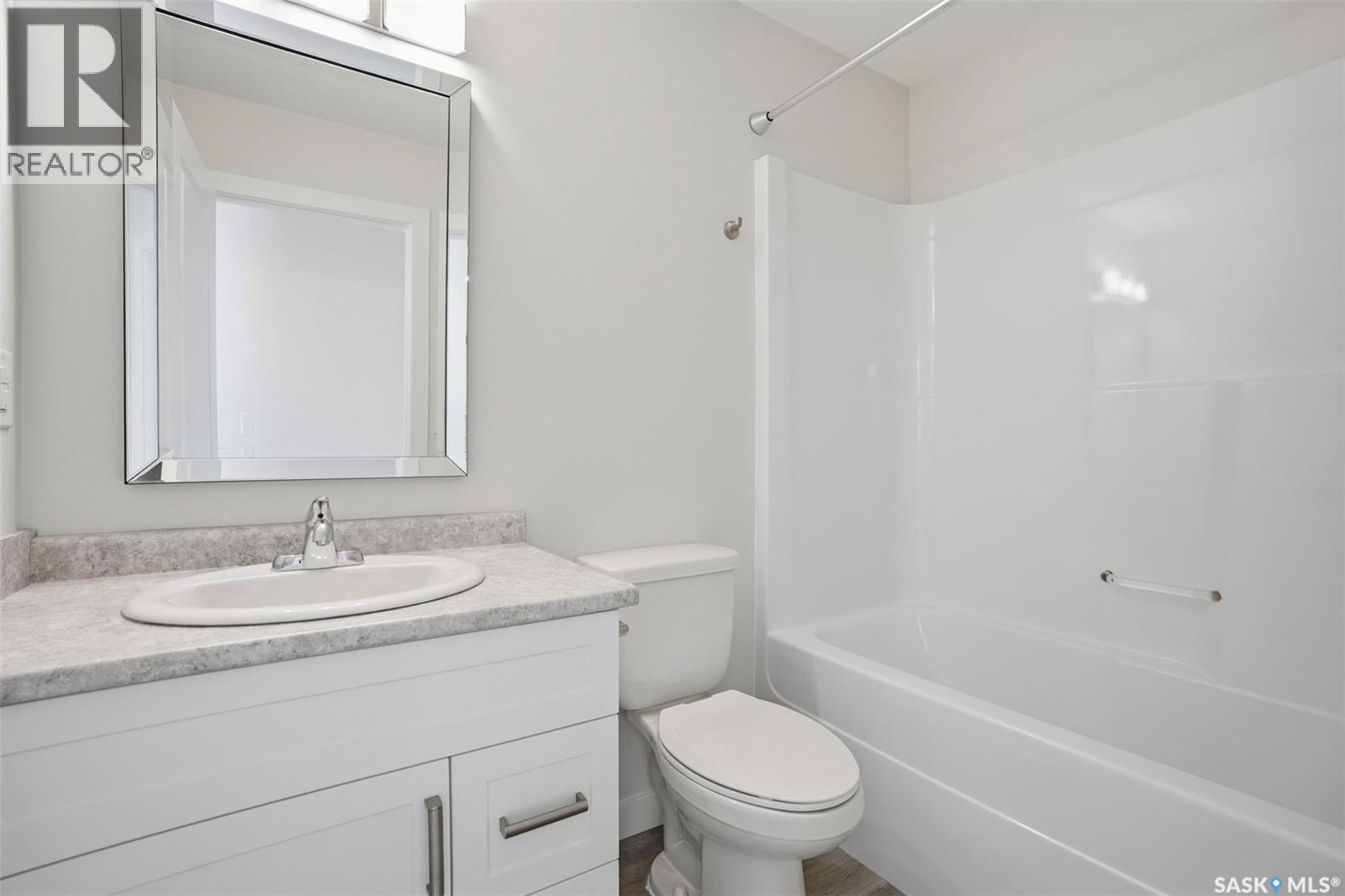 27 547 East Hampton Boulevard, Saskatoon, SK - Indoor Photo Showing Bathroom