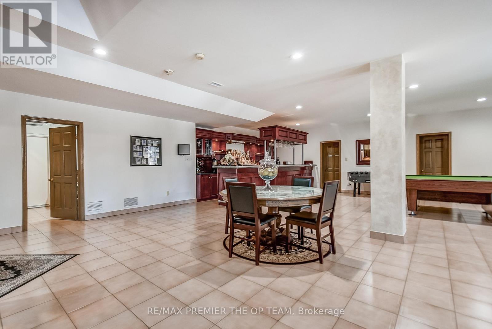 118 Cowan Drive, Vaughan, ON - Indoor Photo Showing Dining Room
