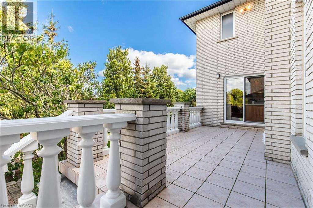 79 Maple Drive, Hamilton, ON - Outdoor With Exterior