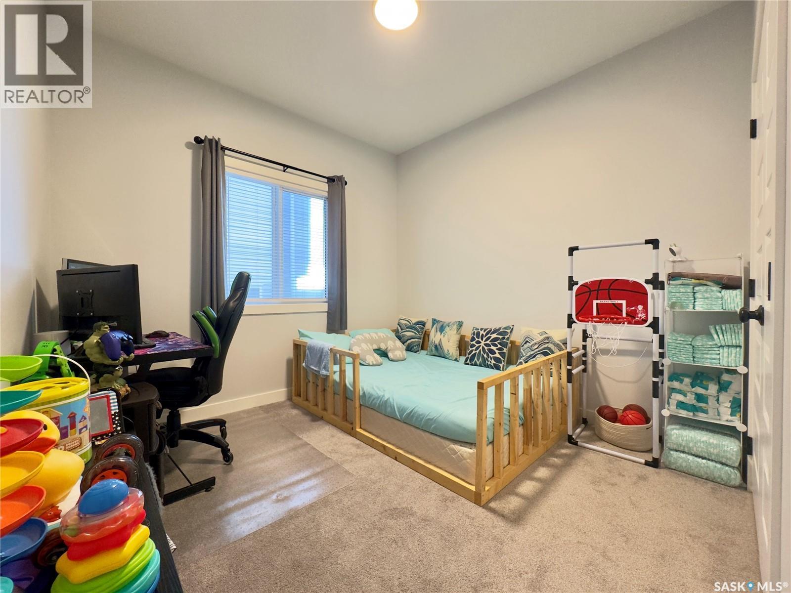 302 Pepper Place, Saskatoon, SK - Indoor Photo Showing Bedroom