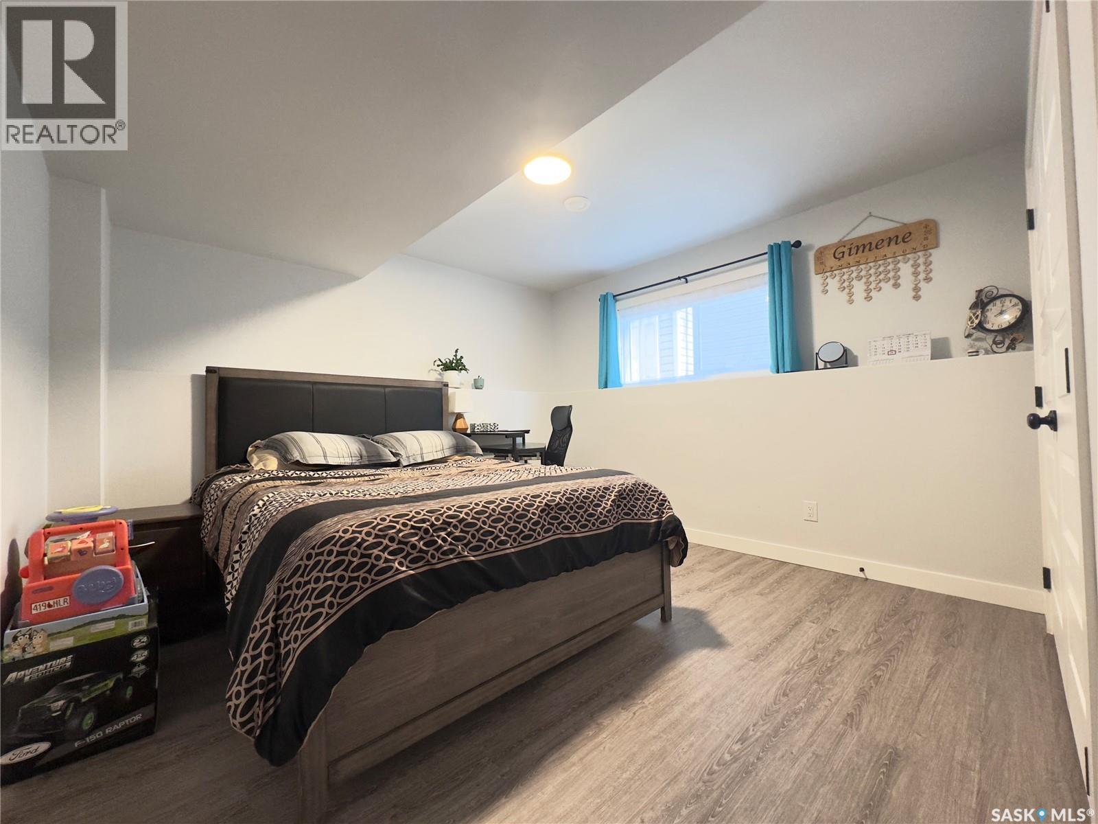 302 Pepper Place, Saskatoon, SK - Indoor Photo Showing Bedroom