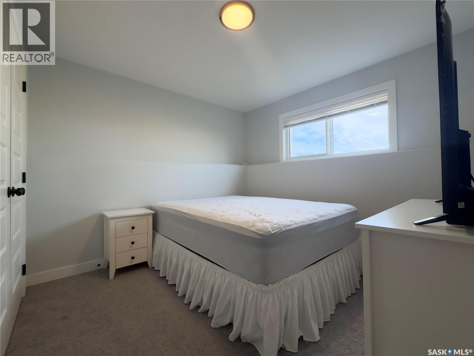 302 Pepper Place, Saskatoon, SK - Indoor Photo Showing Bedroom