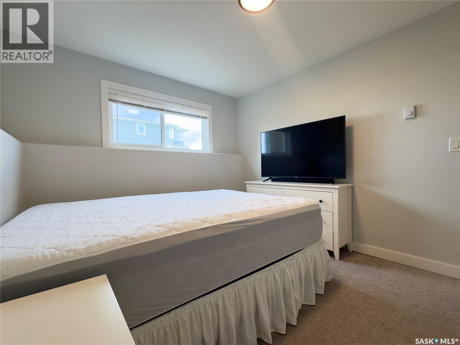 302 Pepper Place, Saskatoon, SK - Indoor Photo Showing Bedroom