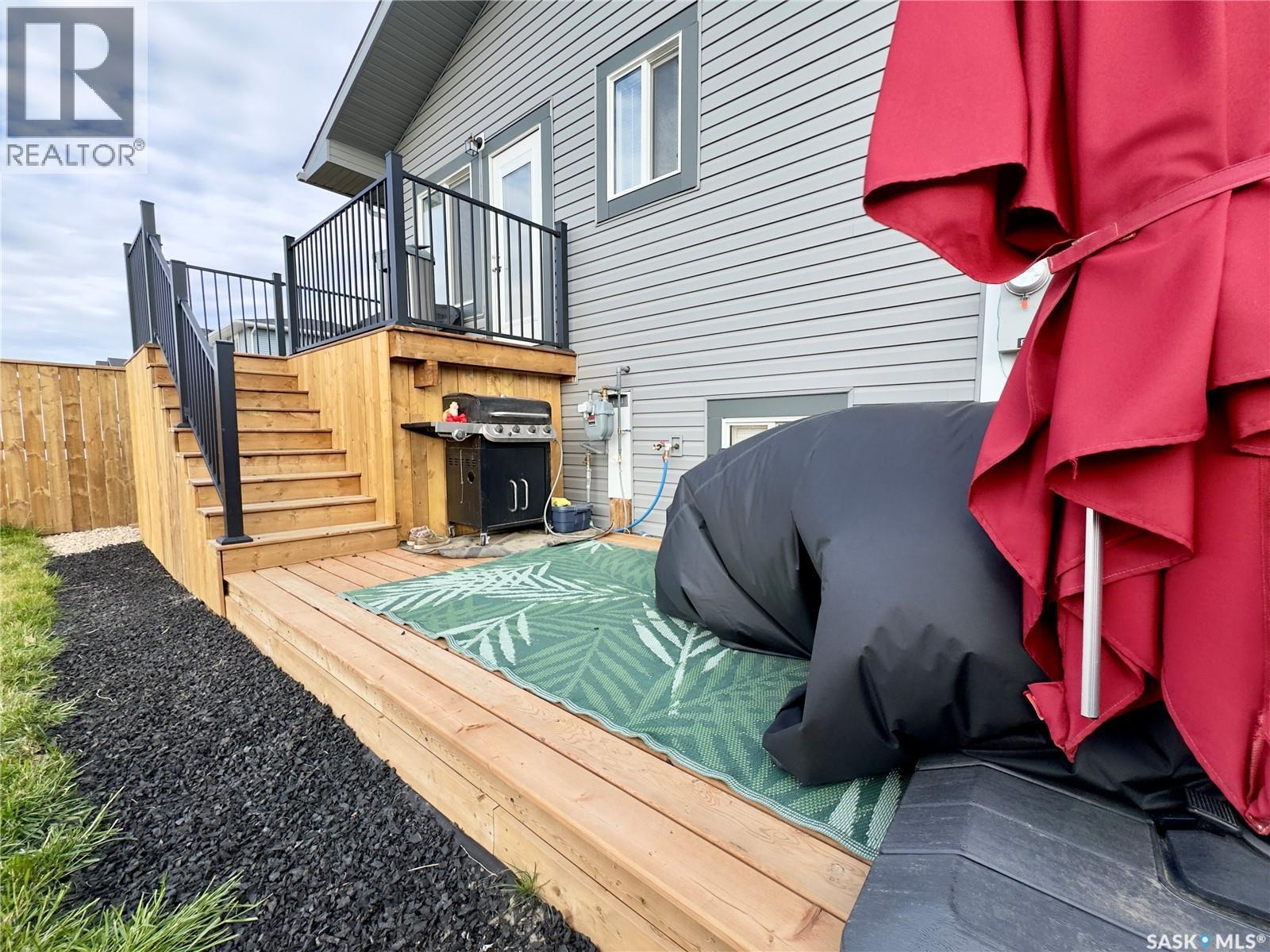 302 Pepper Place, Saskatoon, SK - Outdoor With Exterior