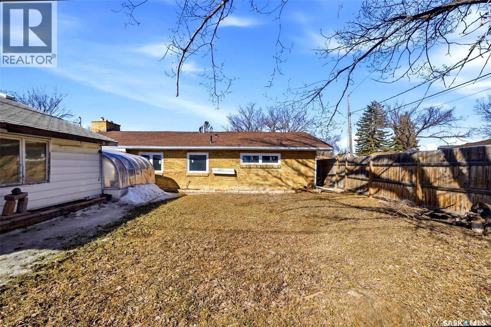 321 Elphinstone Street, Regina, SK - Outdoor