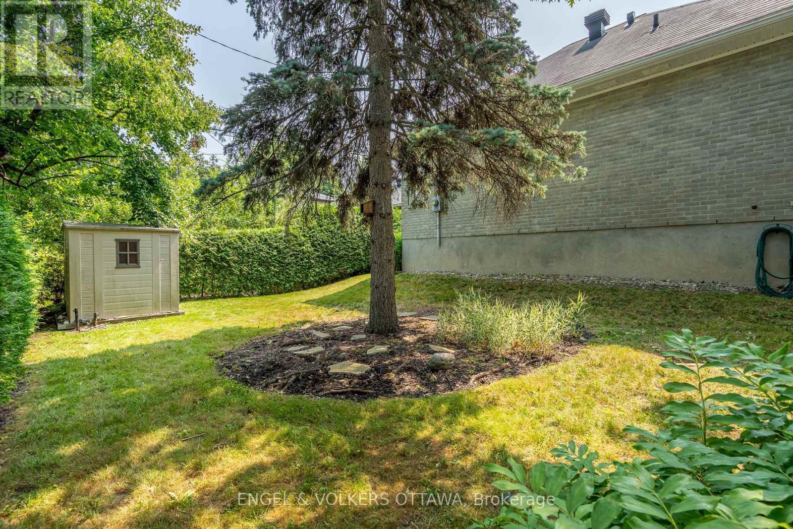 249 Faircrest Road, Ottawa, ON - Outdoor