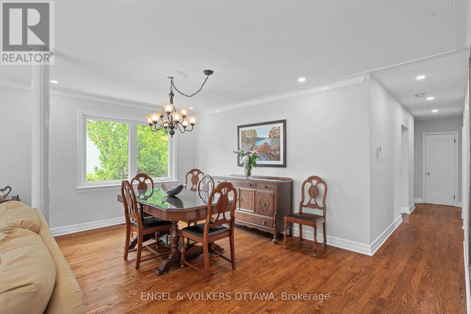 249 Faircrest Road, Ottawa, ON - Indoor Photo Showing Dining Room