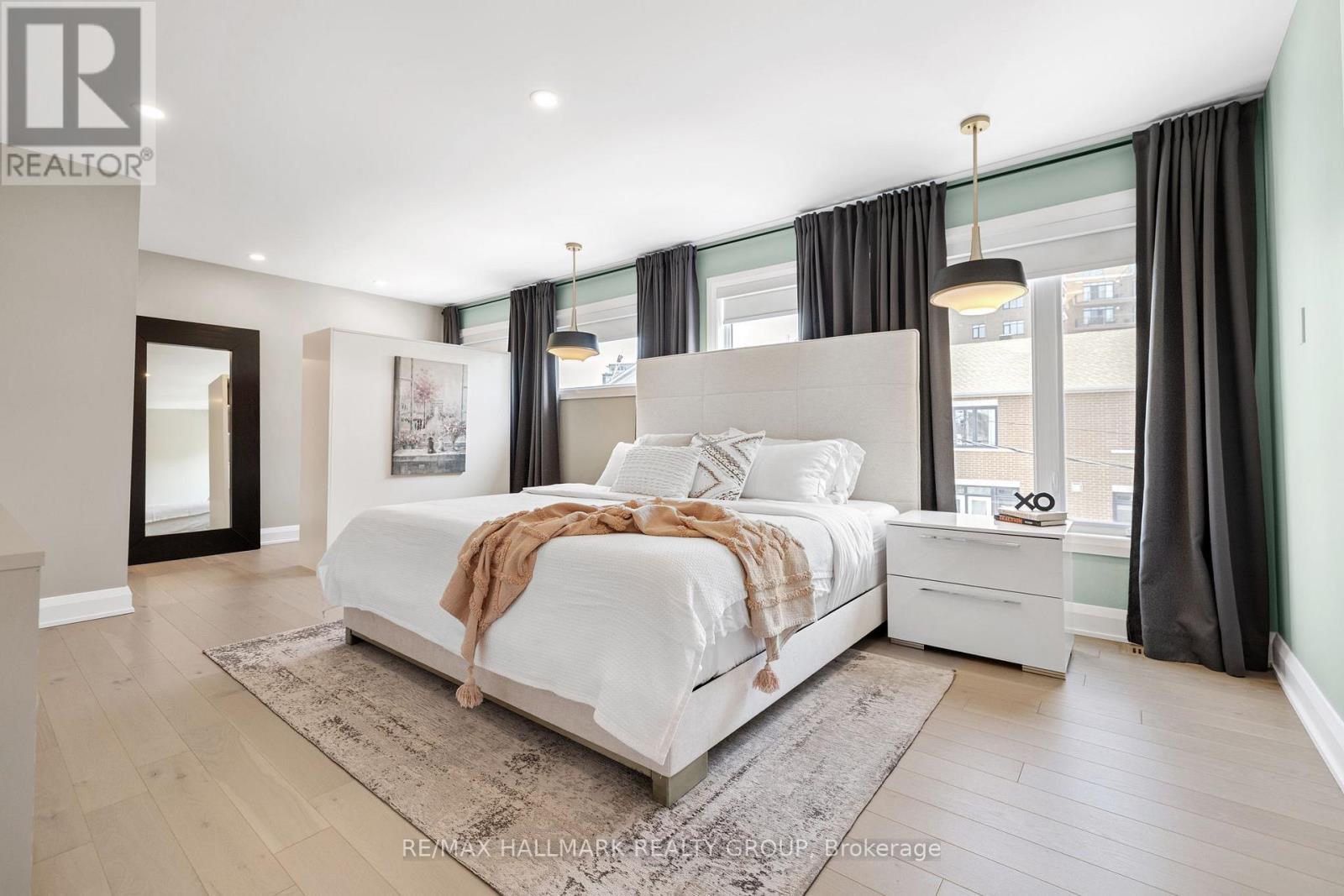 101 Tay Street, Ottawa, ON - Indoor Photo Showing Bedroom