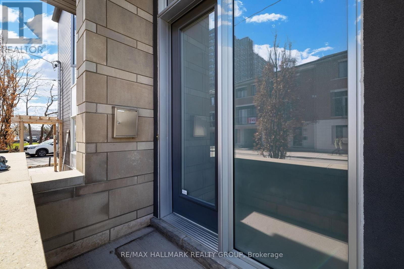 101 Tay Street, Ottawa, ON - Outdoor With Exterior