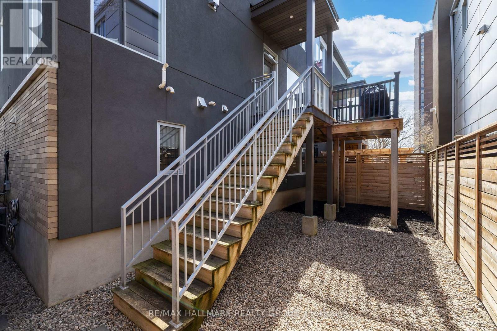 101 Tay Street, Ottawa, ON - Outdoor With Exterior