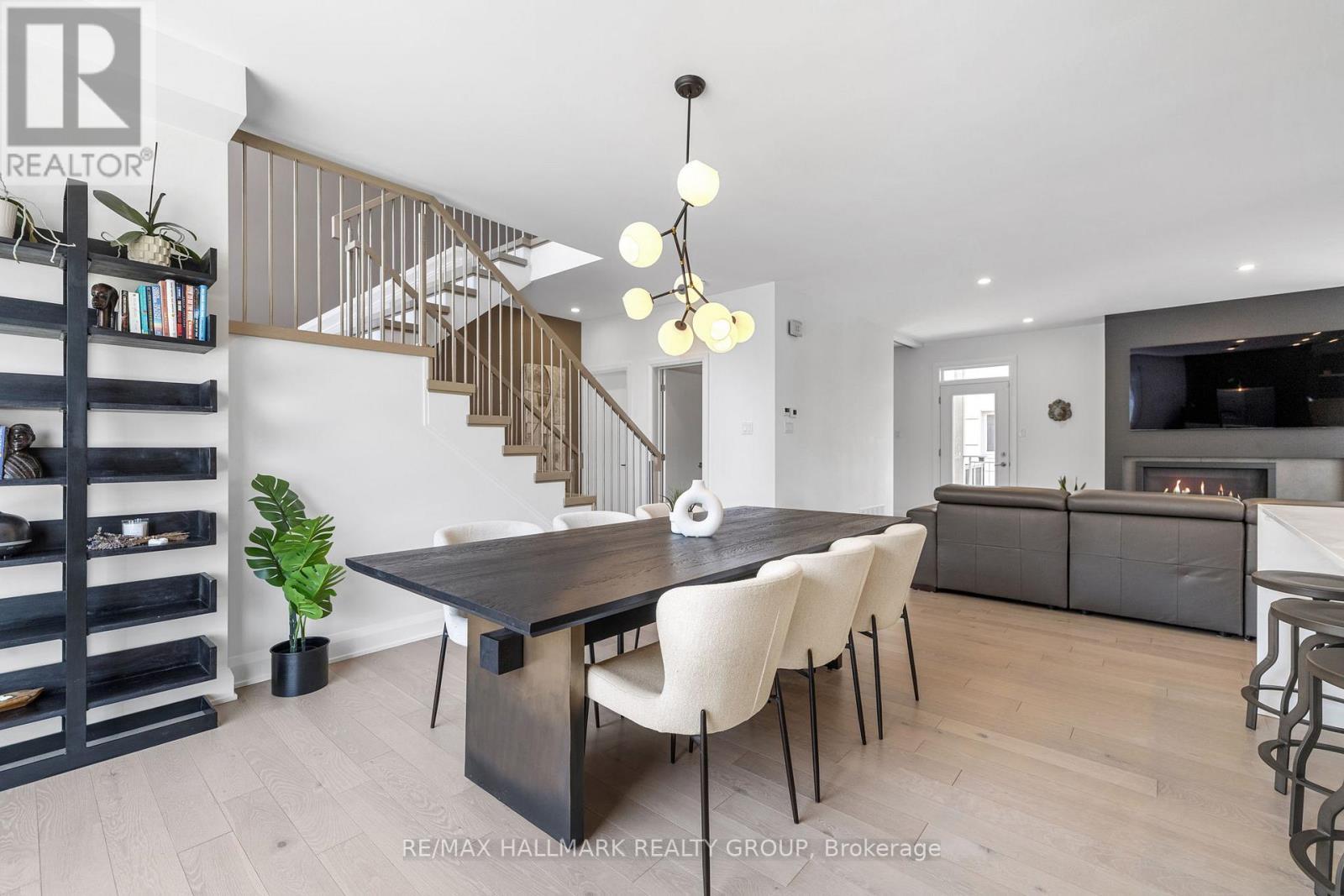 101 Tay Street, Ottawa, ON - Indoor Photo Showing Dining Room