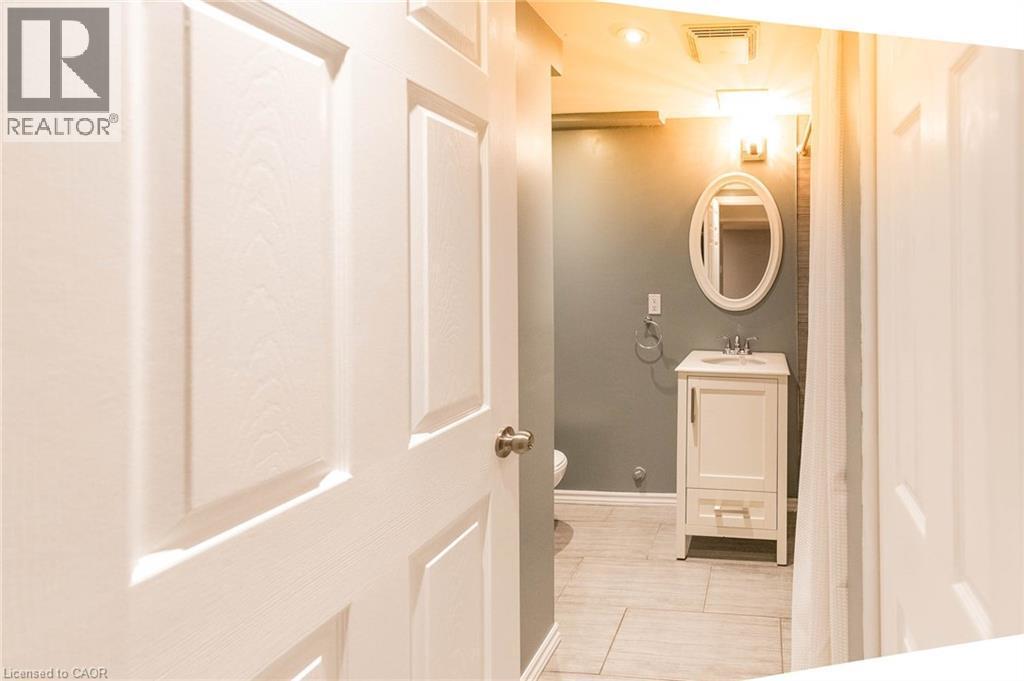 Basement bathroom - 96 Pathfinder Crescent, Kitchener, ON - Indoor