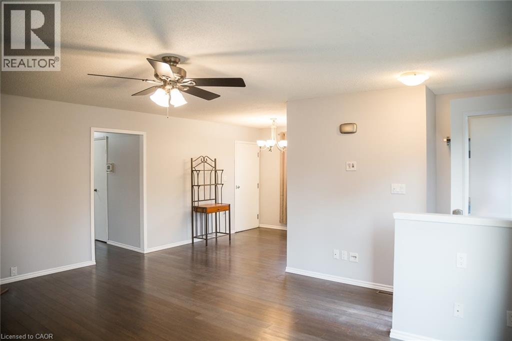 Mainfloor living room - 96 Pathfinder Crescent, Kitchener, ON - Indoor