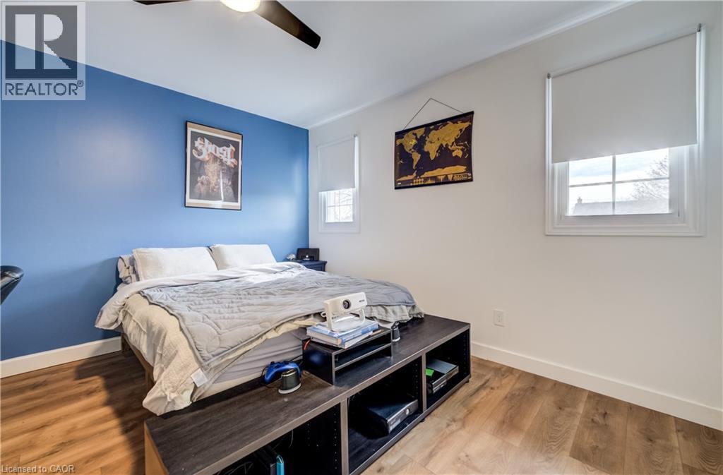 150 Bayne Crescent, Cambridge, ON - Indoor Photo Showing Bedroom